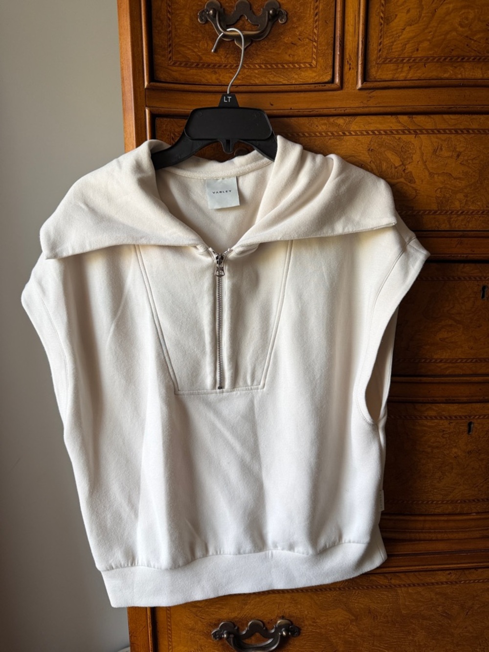 Varley Cream Sleeveless Half-Zip Hoodie
